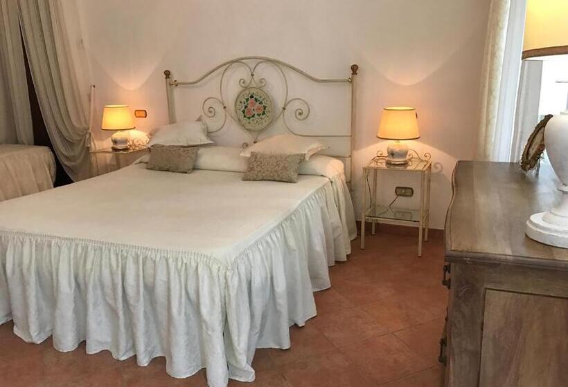 اتاق استاندارد سه تخته با چشمانداز باغ, Villa Del Papa