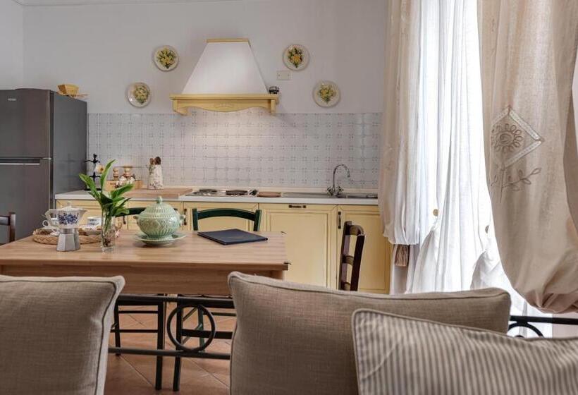 استودیوی استاندارد, Villa Del Papa