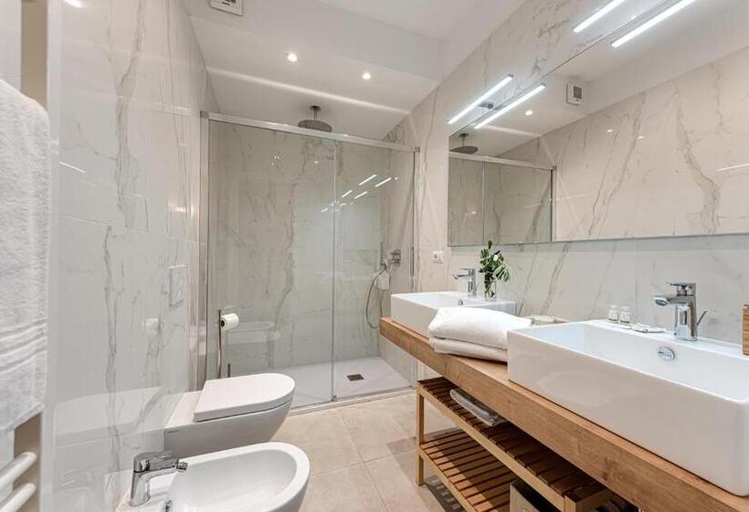 اتاق لوکس, Villa Del Papa