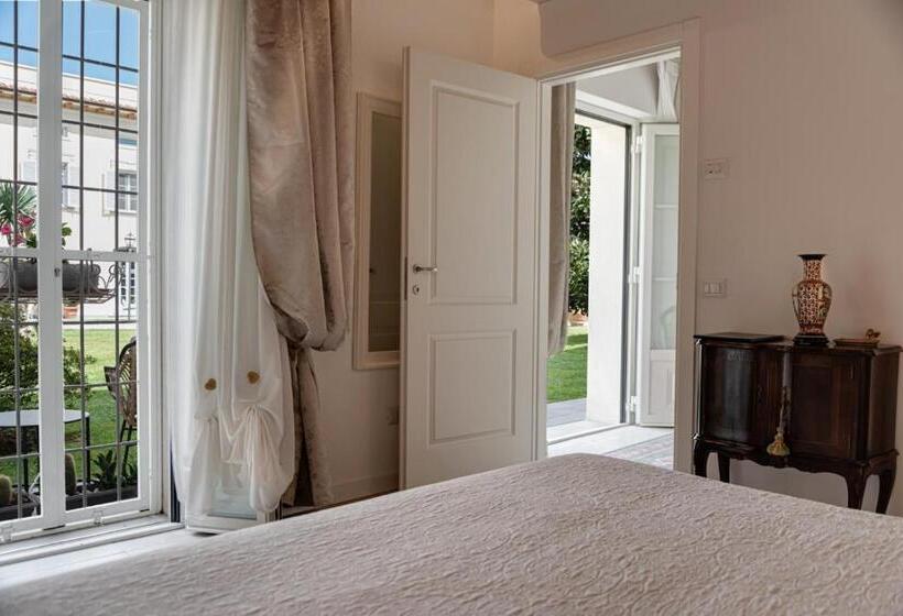 اتاق لوکس, Villa Del Papa