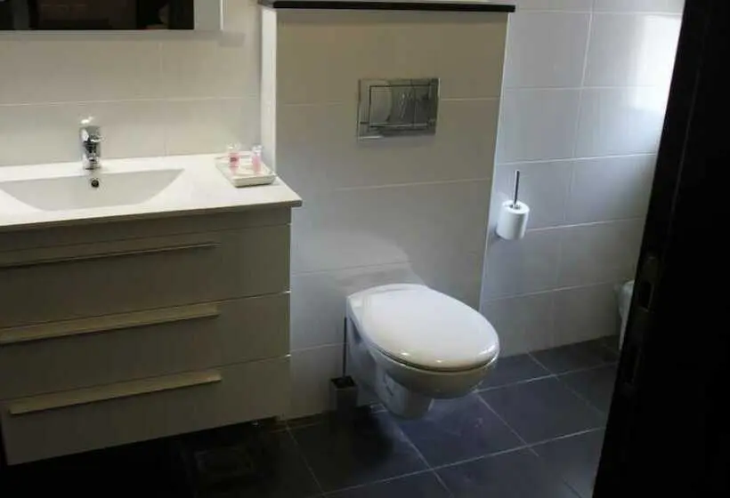 اتاق راحتی, St Andrews Guesthouse Ramallah