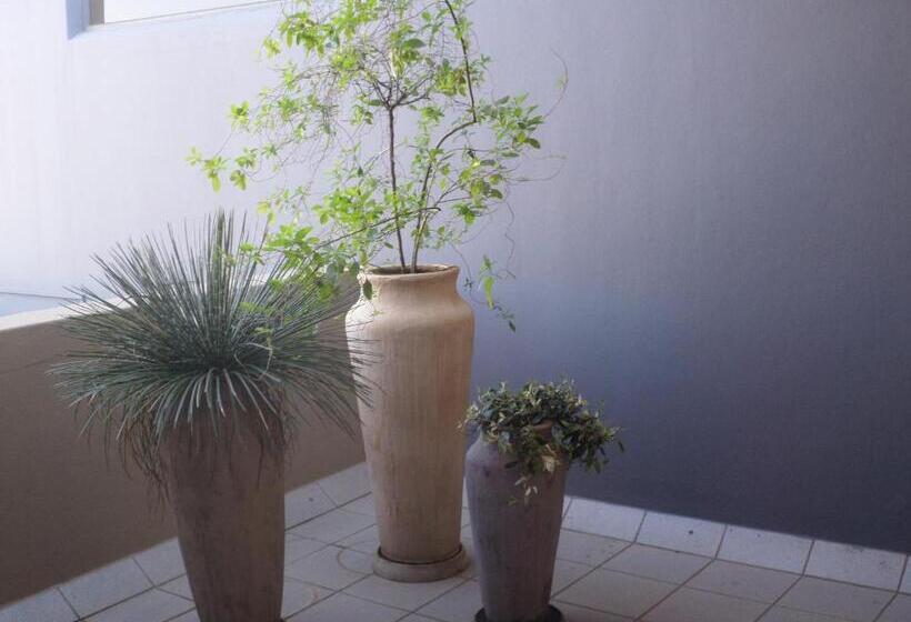 디럭스 룸, The Links Guest House