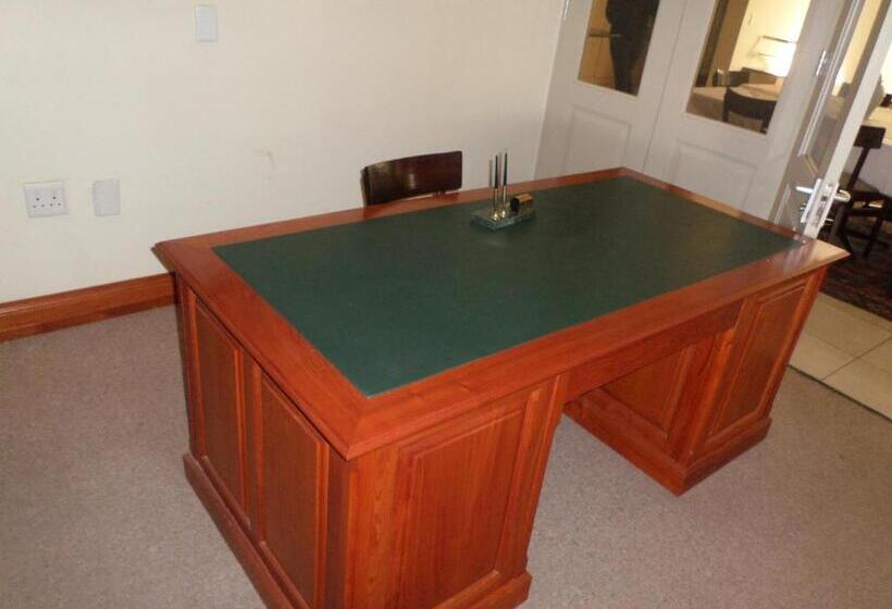 디럭스 룸, The Links Guest House