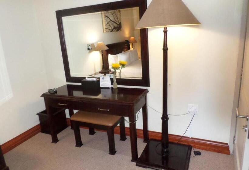 디럭스 룸, The Links Guest House