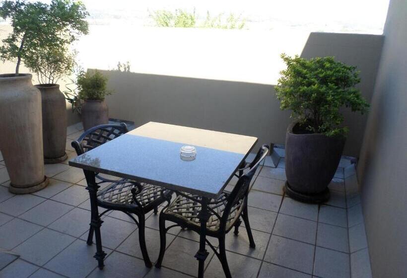 패밀리 룸, The Links Guest House