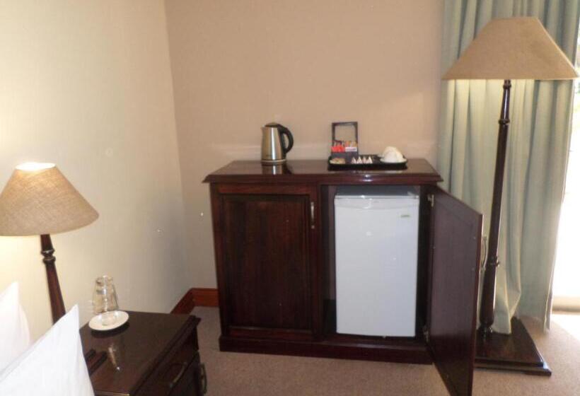 디럭스 룸, The Links Guest House