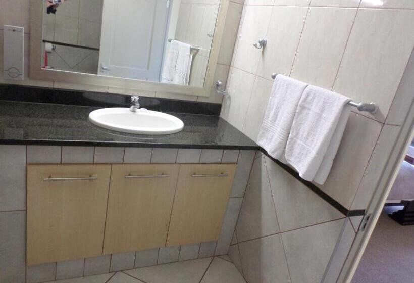 디럭스 룸, The Links Guest House