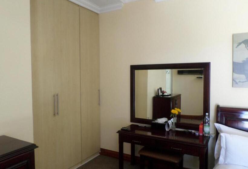 디럭스 룸, The Links Guest House