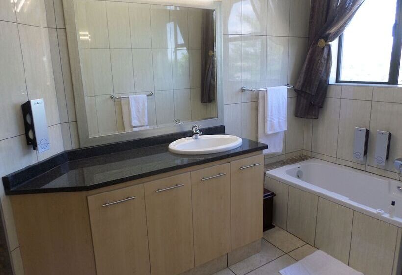 디럭스 룸, The Links Guest House