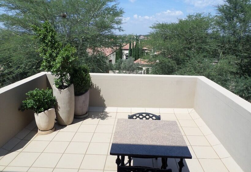 디럭스 룸, The Links Guest House