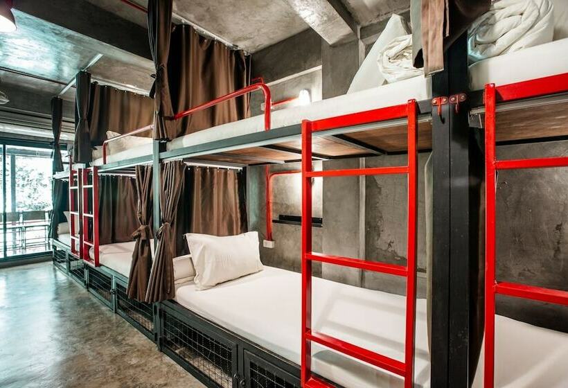 Bed in Shared Room, Sleeper Hostel
