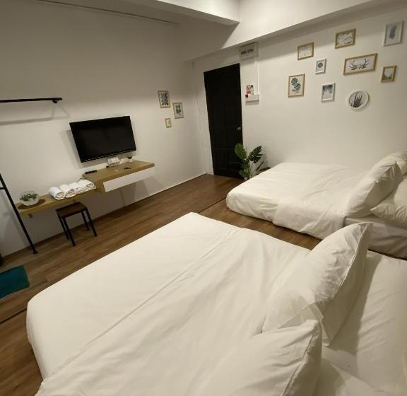 디럭스 패밀리 룸, Leisure Lodge