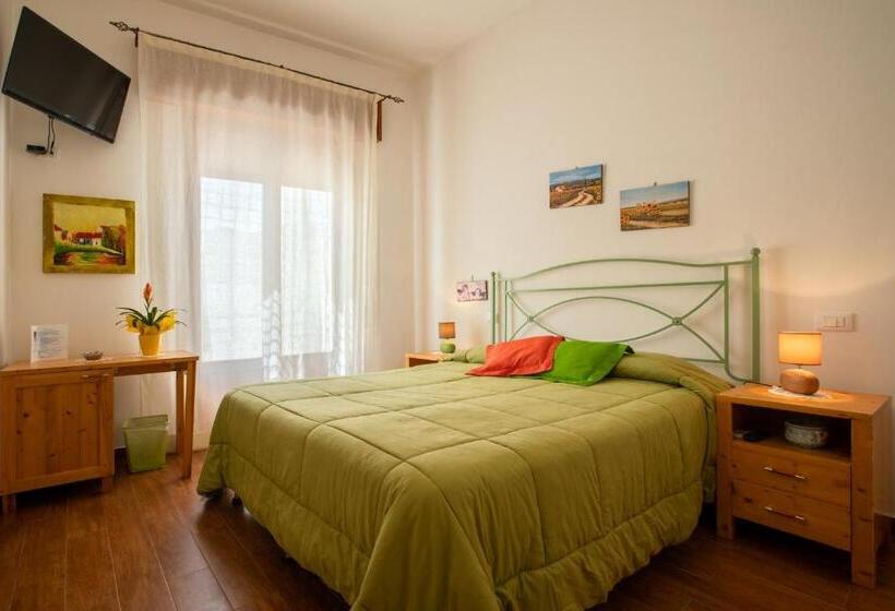 غرفة قياسية مزوَّدة بشُرفة, B&b Pleiadi