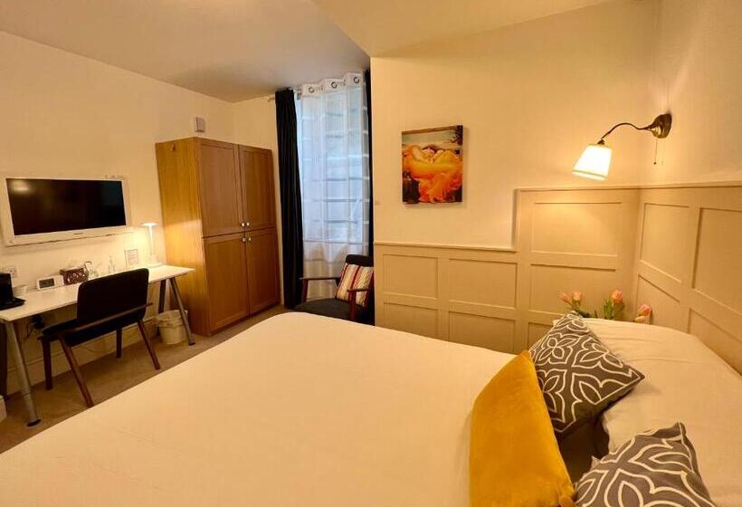 اتاق سوپریور, Ferndale Mews