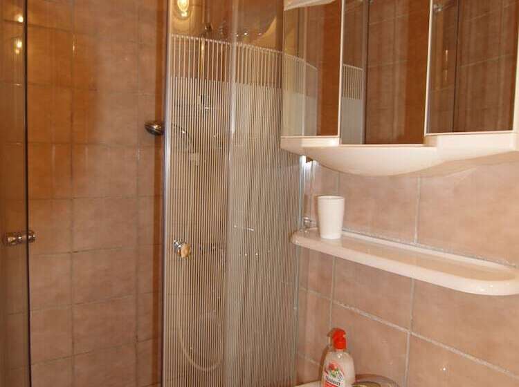 带2个卧室带海景的公寓, Guesthouse Mira