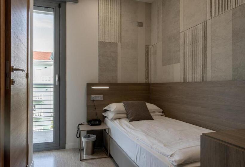 غرفة أساسية فردية, Delle Nazioni   Adults Only