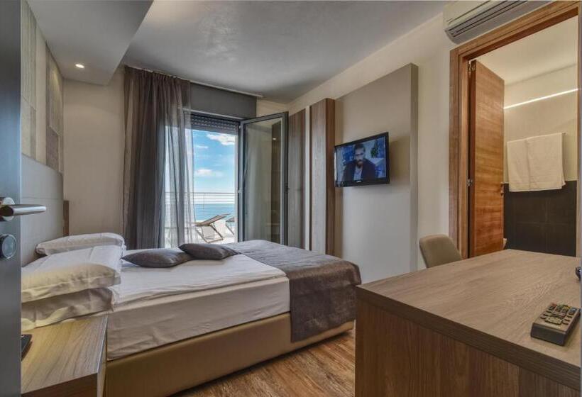 غرفة قياسية مطلّة علي البحر, Delle Nazioni   Adults Only