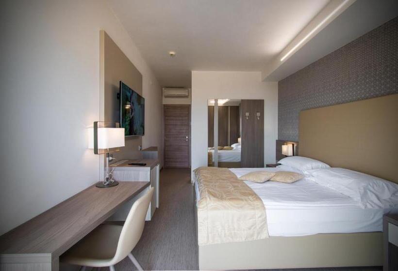 غرفة قياسية مطلّة علي البحر, Delle Nazioni   Adults Only