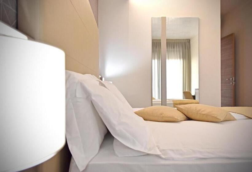 غرفة قياسية مطلّة علي البحر, Delle Nazioni   Adults Only