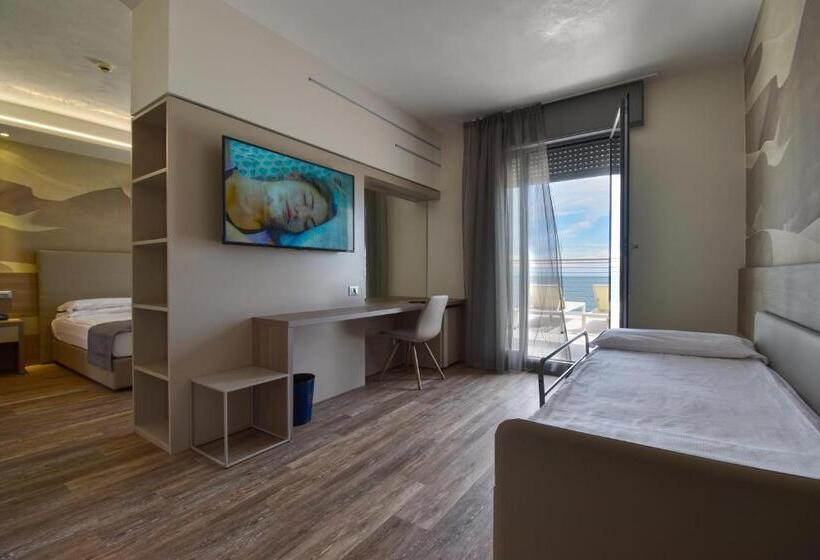 جناح مطلّ علي البحر, Delle Nazioni   Adults Only