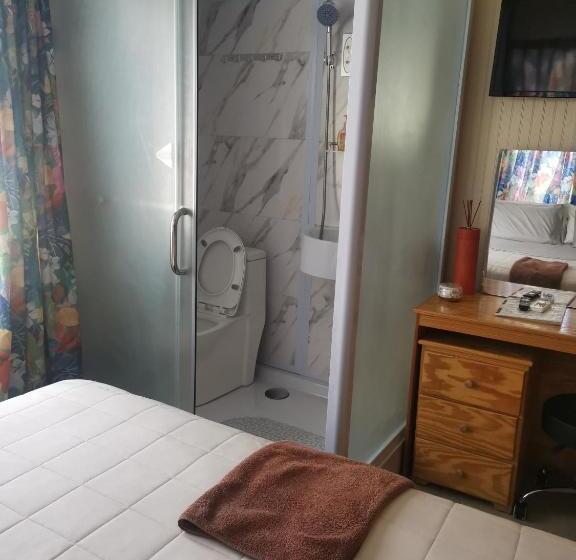 استودیوی لوکس, Eko Cozy Guest House