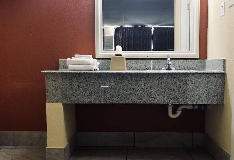 ２ダブルベッドのスタンダードルーム, Executive Inn Texarkana