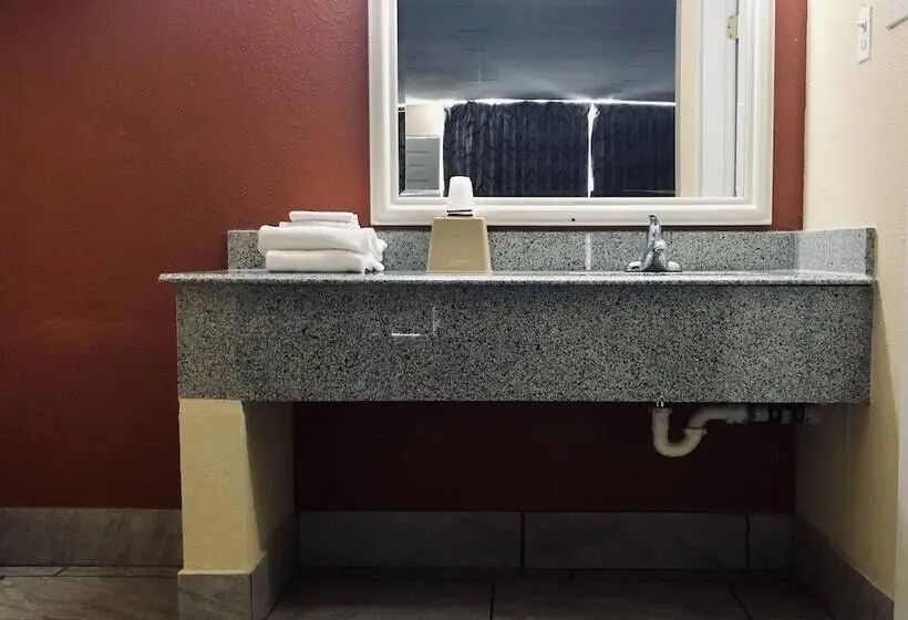 اتاق استاندارد با 2 تخت دوبل, Executive Inn Texarkana