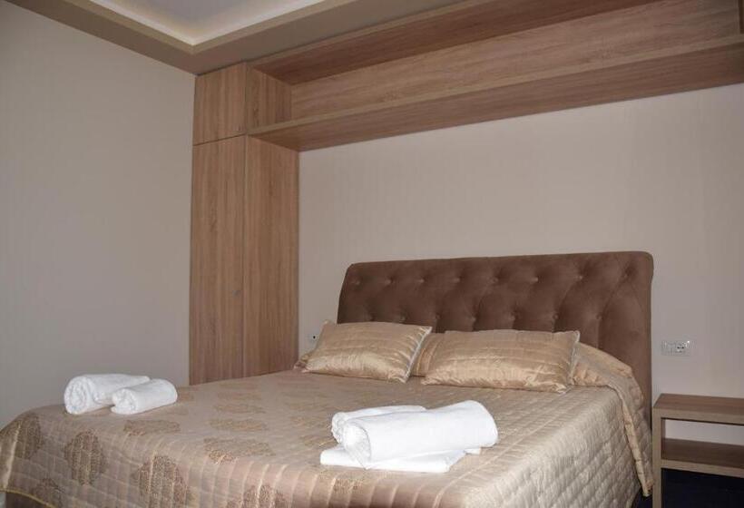 Номер Стандарт, Pogradeci 2