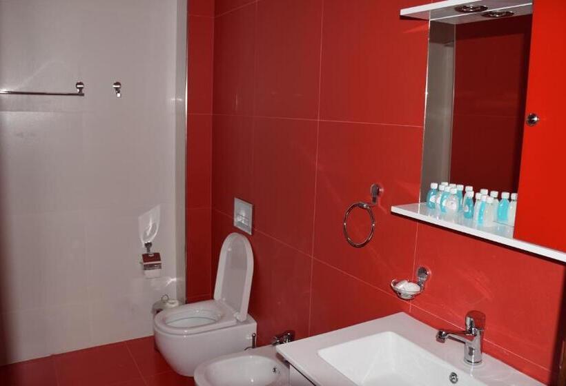 Номер Стандарт Трехместный, Pogradeci 2