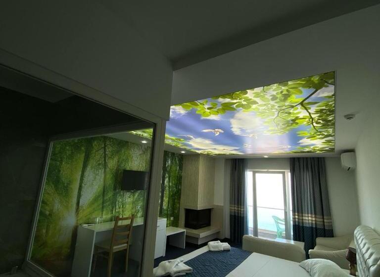 Люкс Повышенной Комфортности, Pogradeci 2