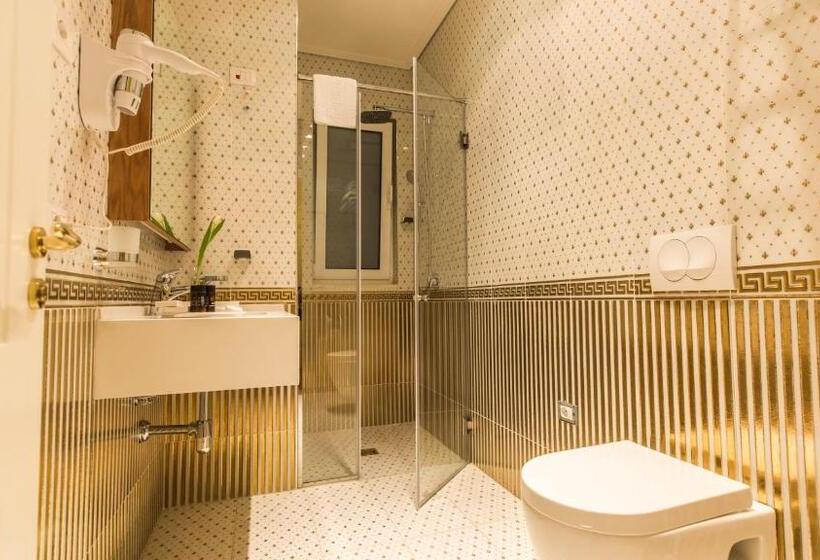 高级大房间, Royal Hill