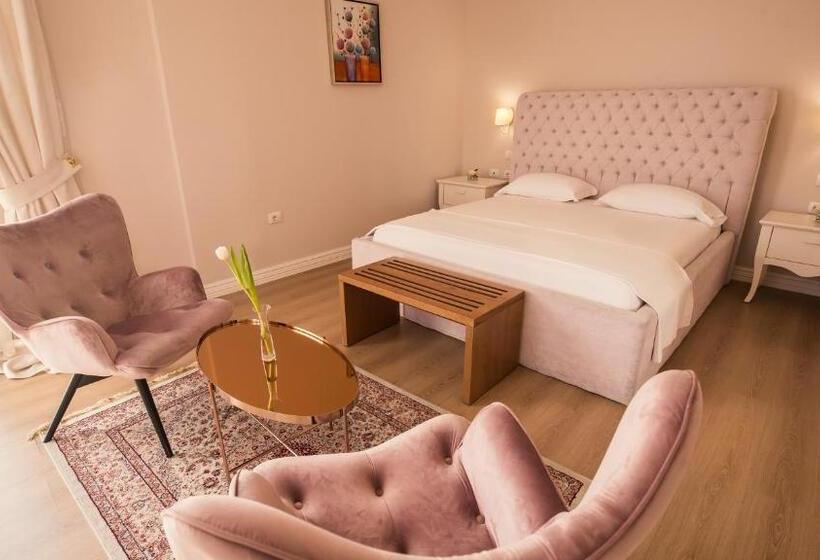 高级大房间, Royal Hill