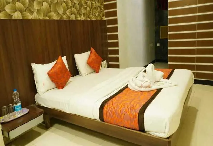 デラックスルーム, Sai Sharan Stay Inn