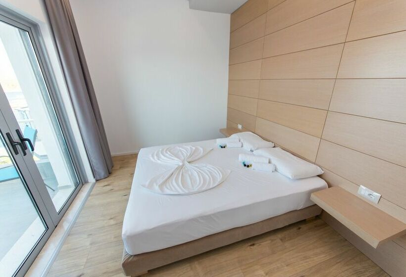 サイドオーシャンビューバルコニー付スタンダードルーム, Saranda Palace