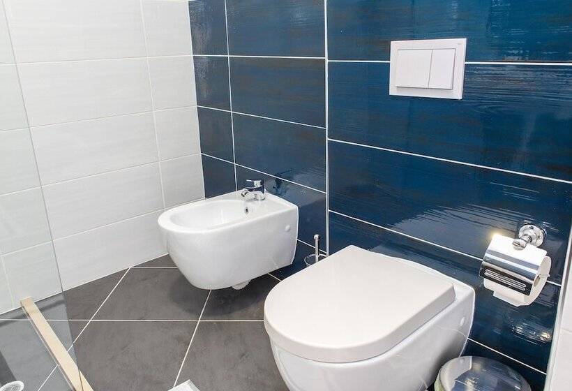 غرفة قياسية مطلّة علي البحر مزوَّدة بشُرفة, Saranda Palace