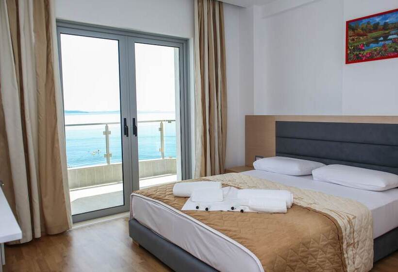 Triple Room Sea View, Saranda Palace