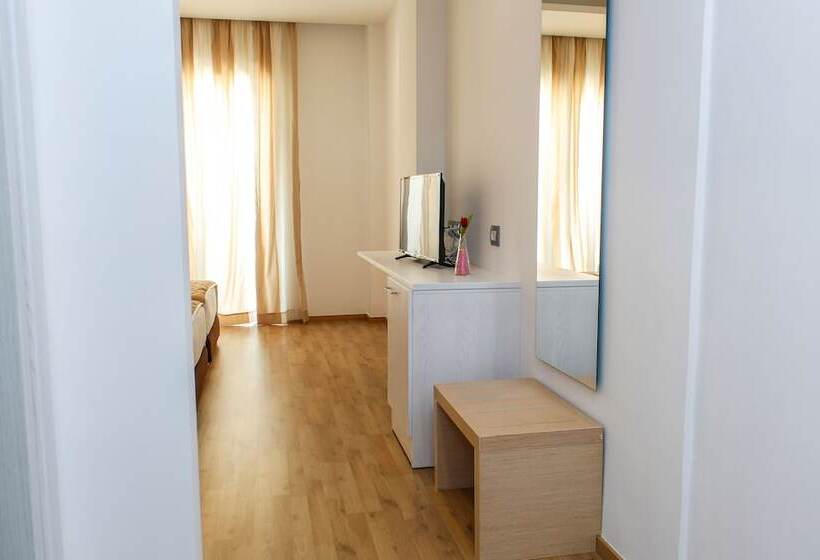 غرفة قياسية مزوَّدة بشُرفة, Saranda Palace