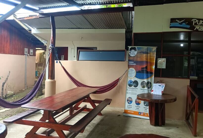 تختخواب در اتاق مشترک, Martinas Place