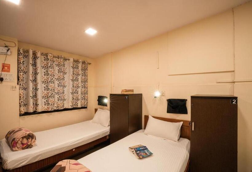 سرير فى غرفة مشتركه, Zostel Mumbai