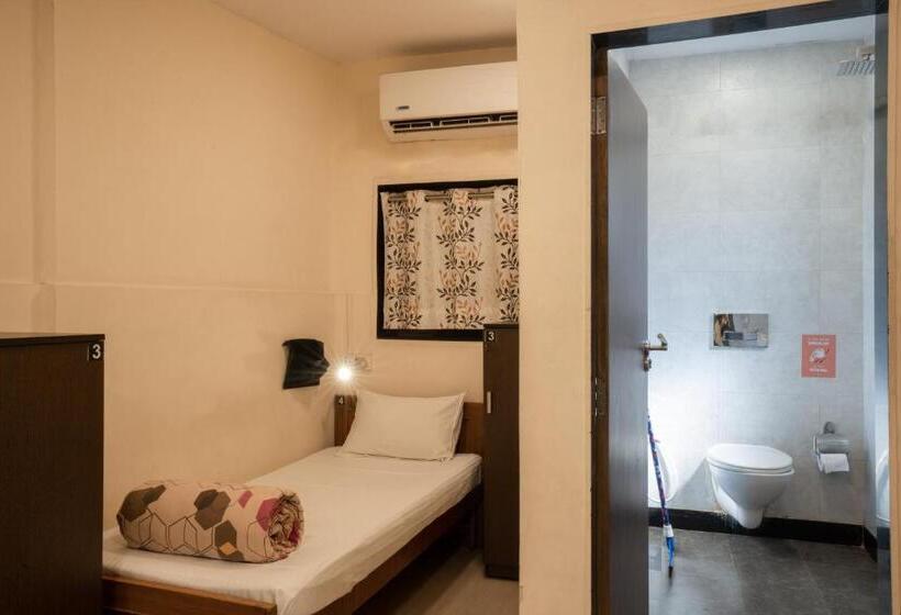 سرير فى غرفة مشتركه, Zostel Mumbai
