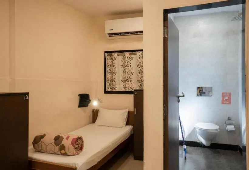 ルームシェアのワンベッド, Zostel Mumbai