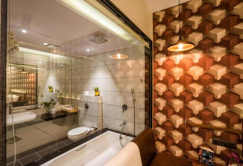 جناح ديلوكس, Zostel Mumbai