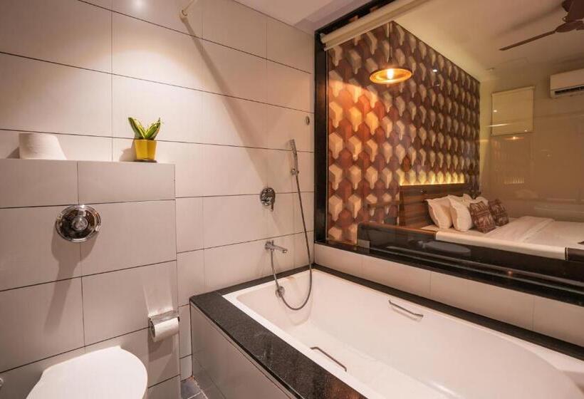 جناح ديلوكس, Zostel Mumbai