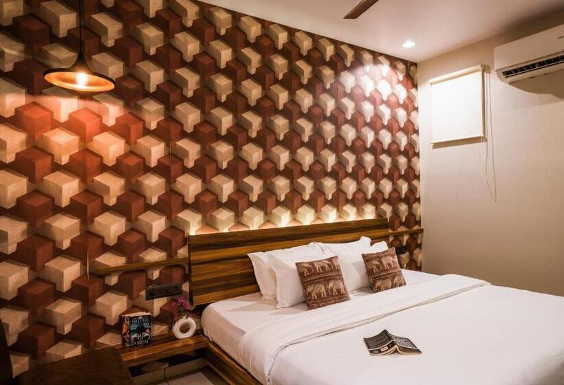 جناح ديلوكس, Zostel Mumbai