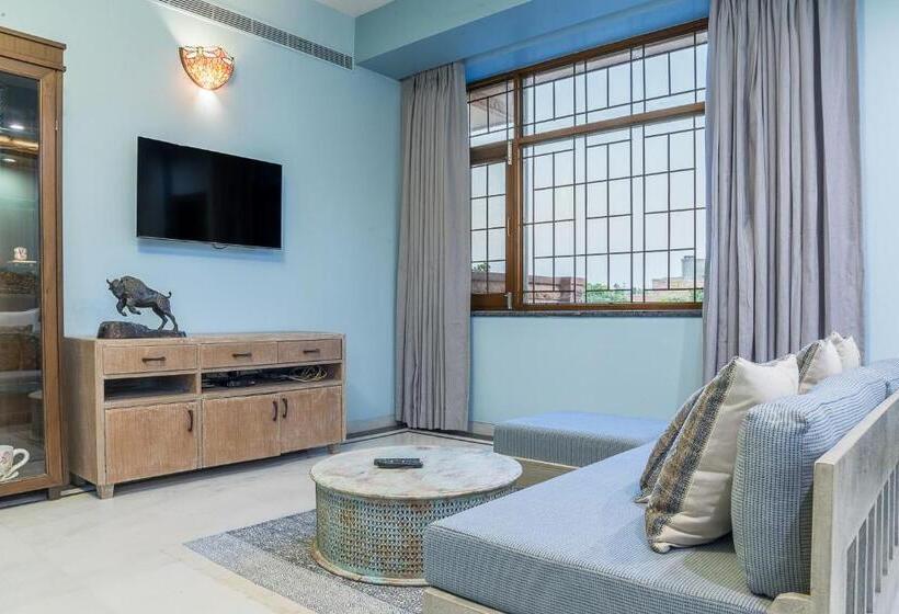 Люкс Повышенной Комфортности, The Almond Tree