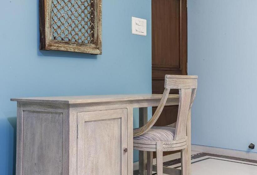 Люкс Повышенной Комфортности, The Almond Tree