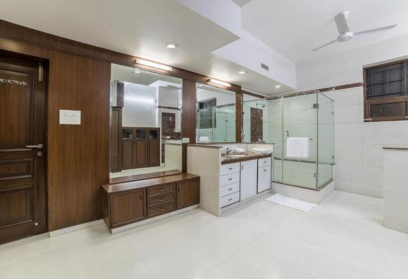 Номер Superior Кровать Кинг, The Almond Tree