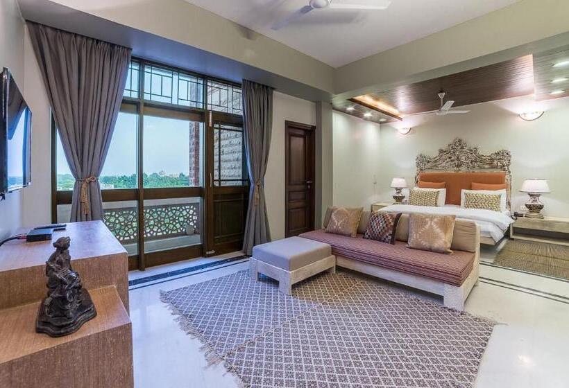 Люкс Deluxe Кровать Кинг, The Almond Tree