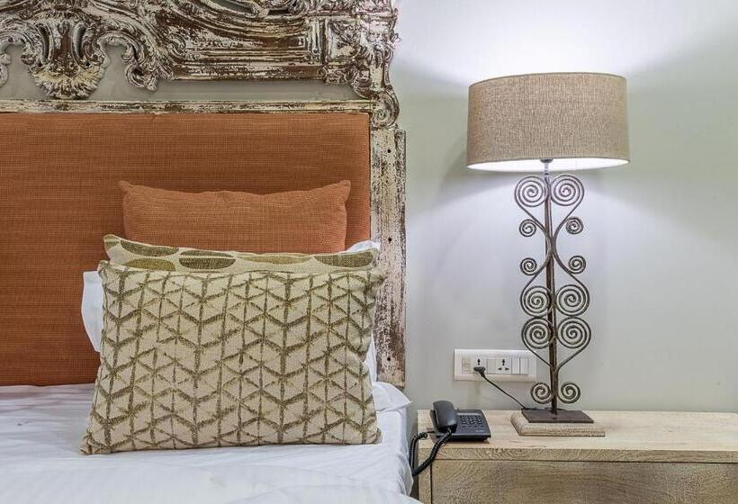 Люкс Deluxe Кровать Кинг, The Almond Tree