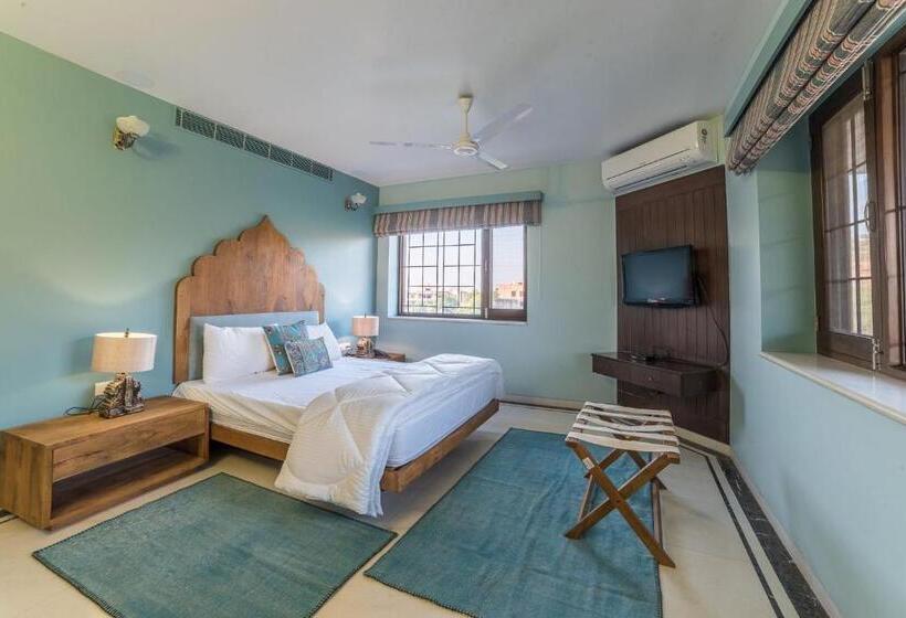 Номер Deluxe, The Almond Tree